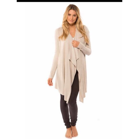 Barefoot Dreams Bamboo Chic Lite Beige Cardigan Size S/M - Picture 8 of 8